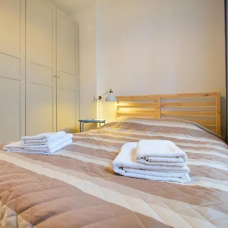 Apartament Lark Apartman